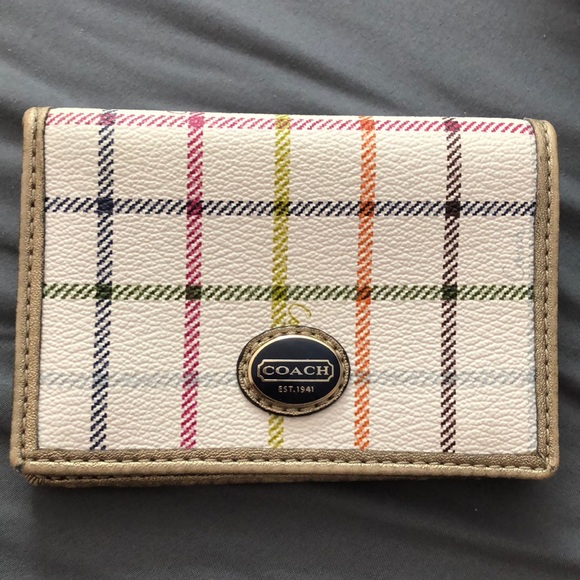 A little coach wallet, I never use it - Picture 1 of 3